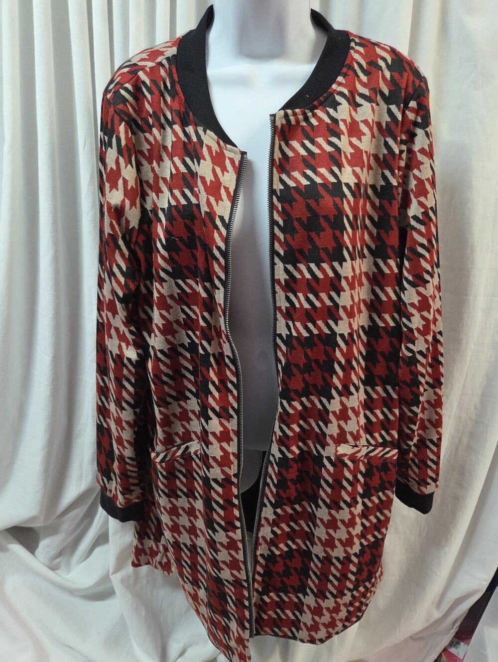 Sanctuary Red, Black & Cream Houndstooth Bomber Coatigan